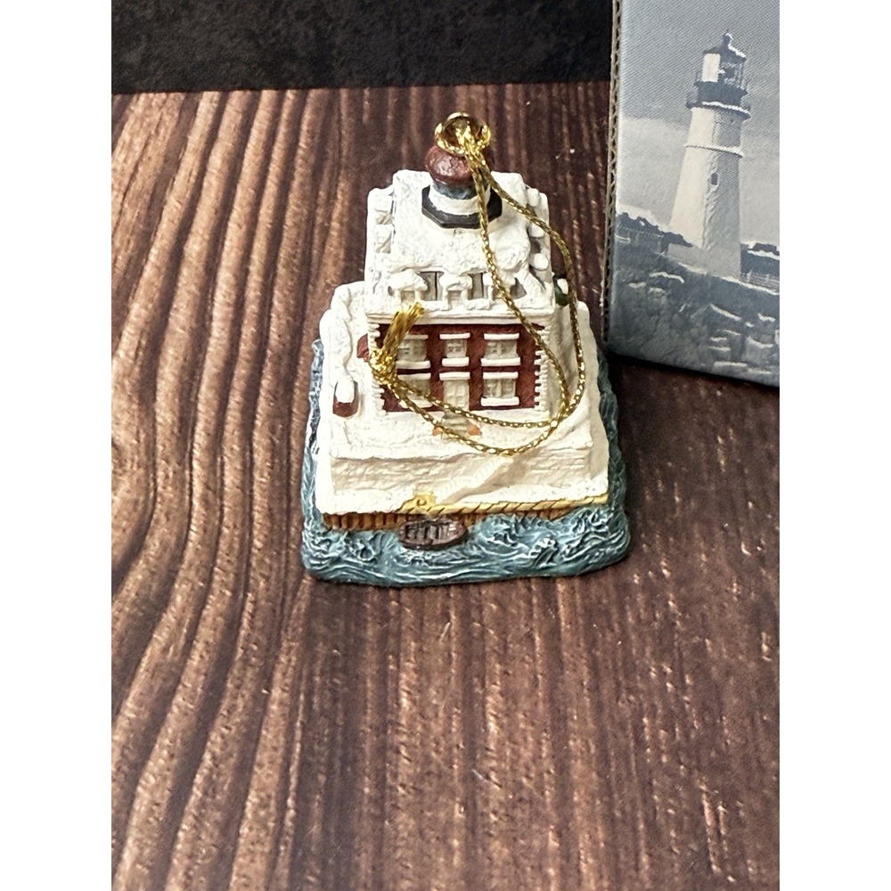 Harbour Lights Christmas 1996 New London Ledge Connecticut Ornament W/box